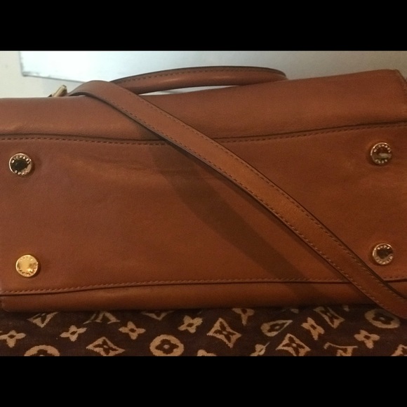 Hamilton - Picture 6 of 8